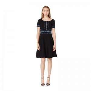 Skräddarsydd sommarbroderi Diamonds Ladies Black Knit Sweater Dress